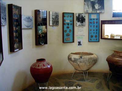 vasos de cerâmica do museu da lapinha da serra